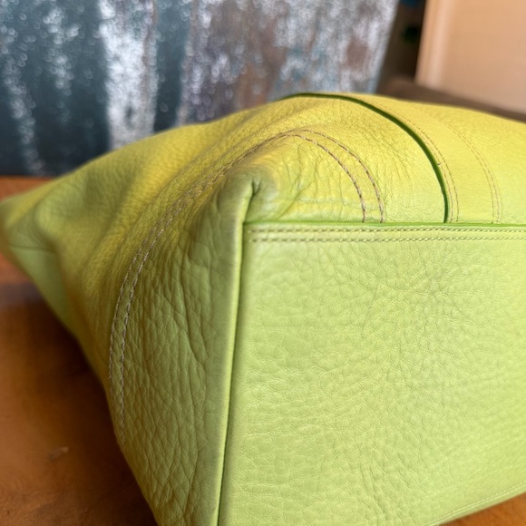 Coach Vintage 2006 Spring Green Hampton Pebbled Leather Tote - Picture 14 of 16